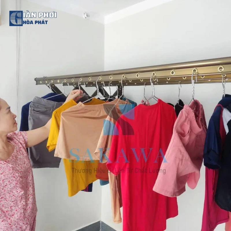 Giàn Phơi Thông Minh Gắn Tường Kéo Ngang Sakawa SN500