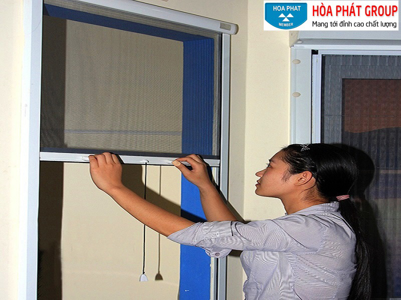 cửa lưới chống muỗi tự cuốn