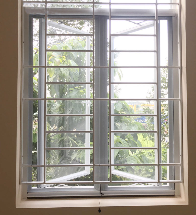 9- cua-luoi-tu-cuon-doc