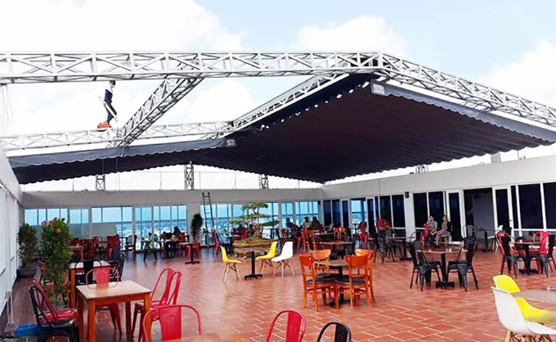 Mái xếp nhà hàng che nắng mưa Hòa Phát