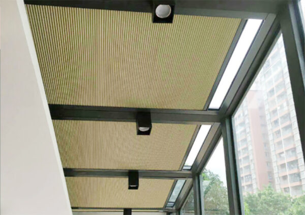 Rèm tổ ong che giếng trời